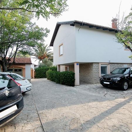 Beach Boy & Pool Girl Apartments Vir Exterior photo